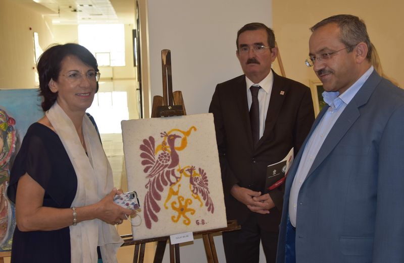 http://www.turklider.org/TR/Portals/57ad7180-c5e7-49f5-b282-c6475cdb7ee7/UserFiles/MR%20CAN%20AKIN/bayburt%20gesam%20(24).jpg
