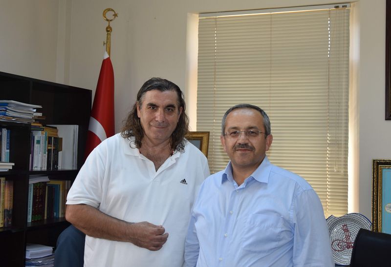 http://www.turklider.org/TR/Portals/57ad7180-c5e7-49f5-b282-c6475cdb7ee7/UserFiles/MR%20CAN%20AKIN/bayburt%20gesam.jpg