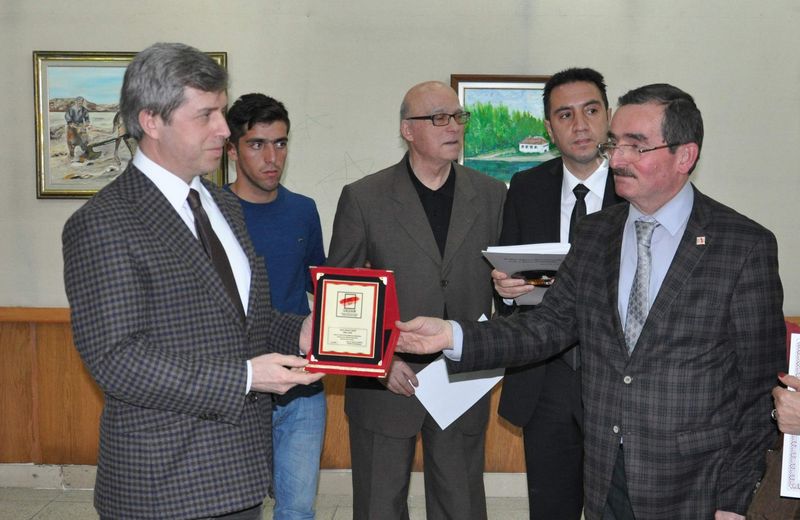 http://www.turklider.org/TR/Portals/57ad7180-c5e7-49f5-b282-c6475cdb7ee7/UserFiles/MR%20CAN%20AKIN/bitlis%20gesam%20(19).jpg