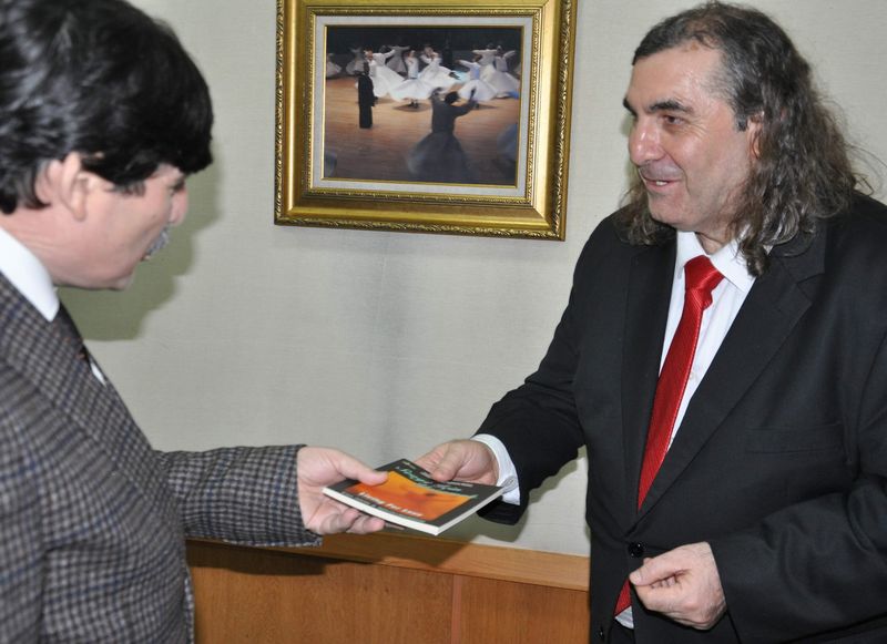 http://www.turklider.org/TR/Portals/57ad7180-c5e7-49f5-b282-c6475cdb7ee7/UserFiles/MR%20CAN%20AKIN/bitlis%20gesam%20(23).jpg