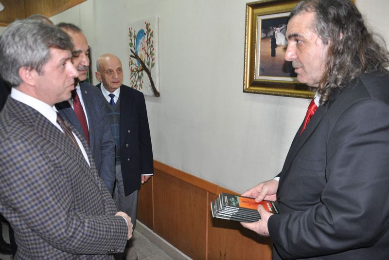 http://www.turklider.org/TR/Portals/57ad7180-c5e7-49f5-b282-c6475cdb7ee7/UserFiles/MR%20CAN%20AKIN/bitlis%20gesam%20(4).jpg