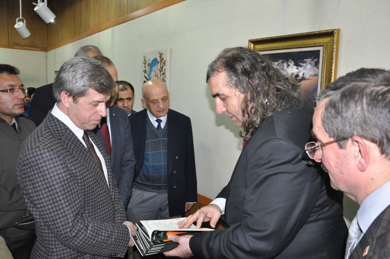 http://www.turklider.org/TR/Portals/57ad7180-c5e7-49f5-b282-c6475cdb7ee7/UserFiles/MR%20CAN%20AKIN/bitlis%20gesam%20(6).jpg