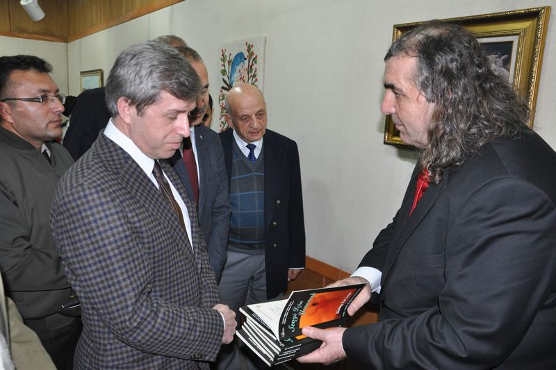 http://www.turklider.org/TR/Portals/57ad7180-c5e7-49f5-b282-c6475cdb7ee7/UserFiles/MR%20CAN%20AKIN/bitlis%20gesam%20(7).jpg