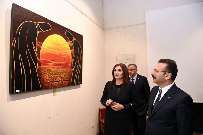 http://www.turklider.org/TR/Portals/57ad7180-c5e7-49f5-b282-c6475cdb7ee7/UserFiles/MR%20CAN%20AKIN/can_akin_ecaterina_nicolau_gar%20(14).jpg
