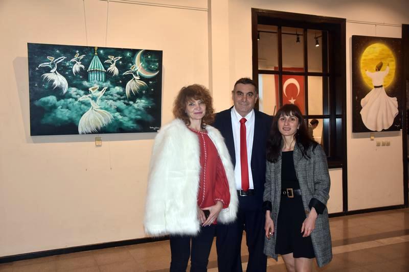 http://www.turklider.org/TR/Portals/57ad7180-c5e7-49f5-b282-c6475cdb7ee7/UserFiles/MR%20CAN%20AKIN/can_akin_ecaterina_nicolau_gar%20(24).JPG
