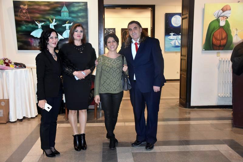 http://www.turklider.org/TR/Portals/57ad7180-c5e7-49f5-b282-c6475cdb7ee7/UserFiles/MR%20CAN%20AKIN/can_akin_ecaterina_nicolau_gar%20(28).JPG