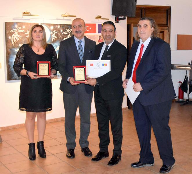 http://www.turklider.org/TR/Portals/57ad7180-c5e7-49f5-b282-c6475cdb7ee7/UserFiles/MR%20CAN%20AKIN/can_akin_ecaterina_nicolau_izmit%20(16).JPG
