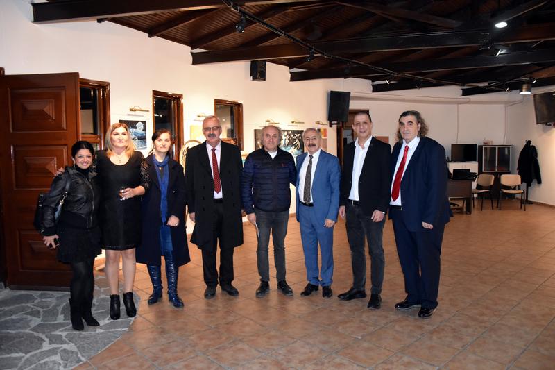 http://www.turklider.org/TR/Portals/57ad7180-c5e7-49f5-b282-c6475cdb7ee7/UserFiles/MR%20CAN%20AKIN/can_akin_ecaterina_nicolau_izmit%20(23).JPG