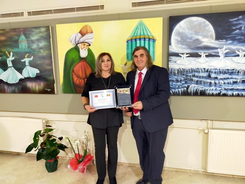 http://www.turklider.org/TR/Portals/57ad7180-c5e7-49f5-b282-c6475cdb7ee7/UserFiles/MR%20CAN%20AKIN/can_akin_ecaterina_nicolau_sabanci%20(9).jpg