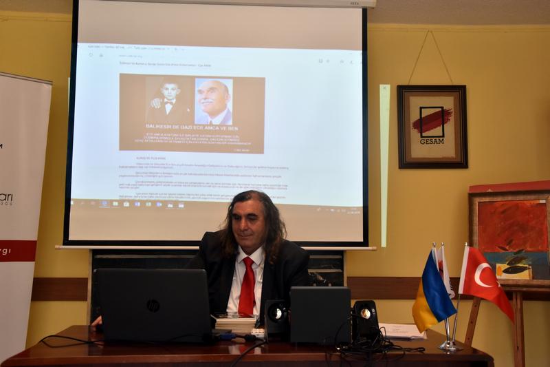 http://www.turklider.org/TR/Portals/57ad7180-c5e7-49f5-b282-c6475cdb7ee7/UserFiles/MR%20CAN%20AKIN/can_akin_gesam_kitap%20(6).JPG