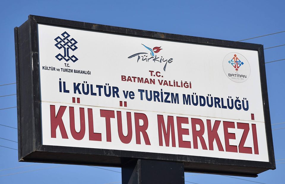 http://www.turklider.org/TR/Portals/57ad7180-c5e7-49f5-b282-c6475cdb7ee7/UserFiles/MR%20CAN%20AKIN/gesam%20batman.jpg