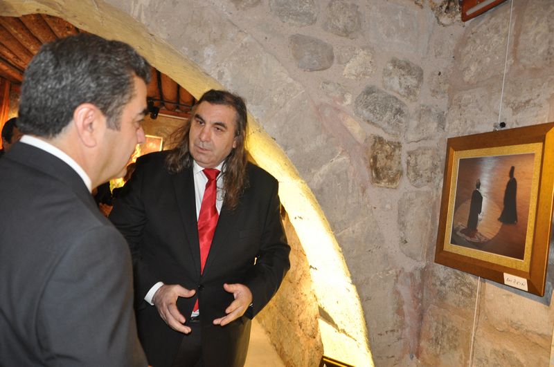 http://www.turklider.org/TR/Portals/57ad7180-c5e7-49f5-b282-c6475cdb7ee7/UserFiles/MR%20CAN%20AKIN/gesam%20kayseri%20(8).JPG