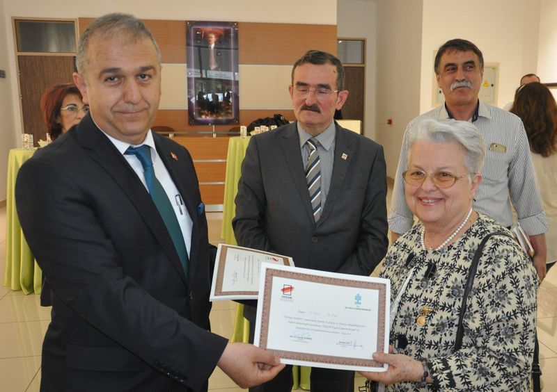 http://www.turklider.org/TR/Portals/57ad7180-c5e7-49f5-b282-c6475cdb7ee7/UserFiles/MR%20CAN%20AKIN/gesam_ISPARTA%20(24).JPG