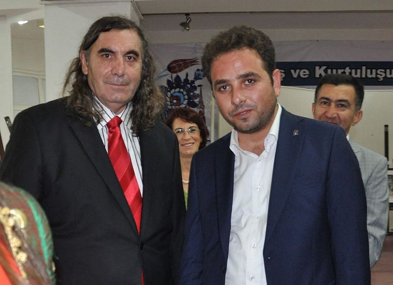 http://www.turklider.org/TR/Portals/57ad7180-c5e7-49f5-b282-c6475cdb7ee7/UserFiles/MR%20CAN%20AKIN/gesam_k%C3%BCtahya%20(23).jpg