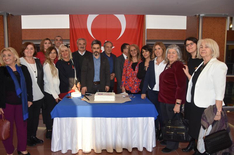 http://www.turklider.org/TR/Portals/57ad7180-c5e7-49f5-b282-c6475cdb7ee7/UserFiles/MR%20CAN%20AKIN/gesam_pamukkale_%C3%BCniversitesi_telif%20(14).JPG