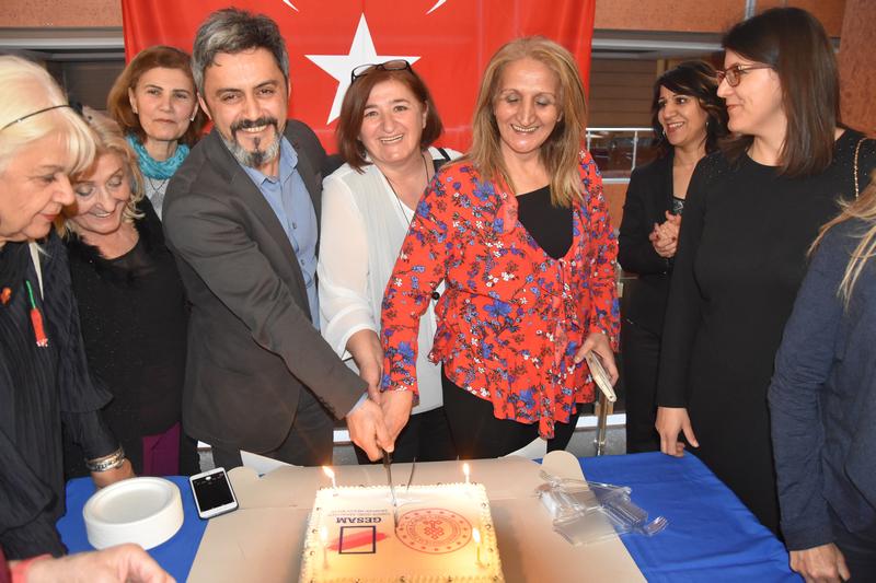 http://www.turklider.org/TR/Portals/57ad7180-c5e7-49f5-b282-c6475cdb7ee7/UserFiles/MR%20CAN%20AKIN/gesam_pamukkale_%C3%BCniversitesi_telif%20(16).JPG