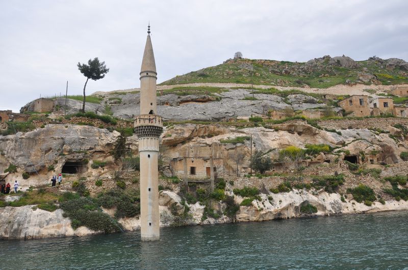 http://www.turklider.org/TR/Portals/57ad7180-c5e7-49f5-b282-c6475cdb7ee7/UserFiles/MR%20CAN%20AKIN/gesam_sanl%C4%B1urfa%20(46).JPG