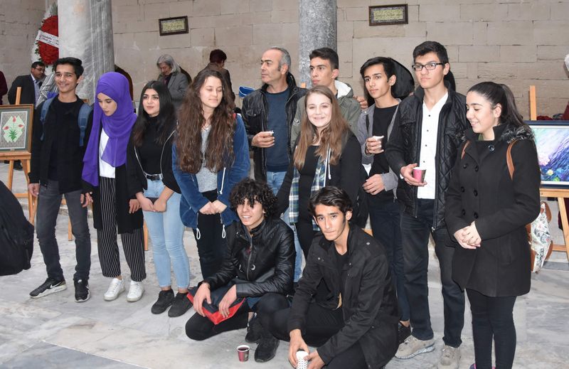http://www.turklider.org/TR/Portals/57ad7180-c5e7-49f5-b282-c6475cdb7ee7/UserFiles/MR%20CAN%20AKIN/karaman%20gesam%20(26).jpg